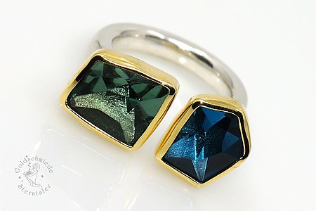 Ring in 925 Silber, 750 Gold mit grünem Amethyst und Topas