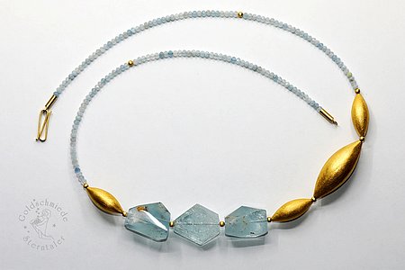 Halsschmuck in 925 Silber (vergoldet) mit Aquamarin
